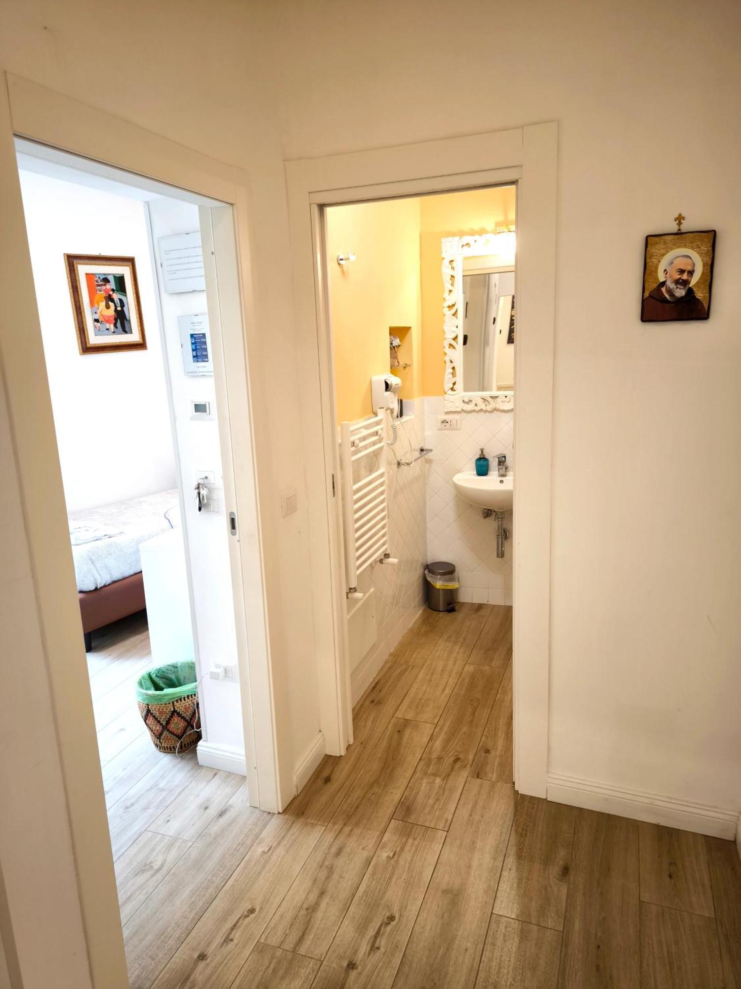 Agora Singola Con Bagno Privato Adiacente Bed & Breakfast Naples Exterior photo